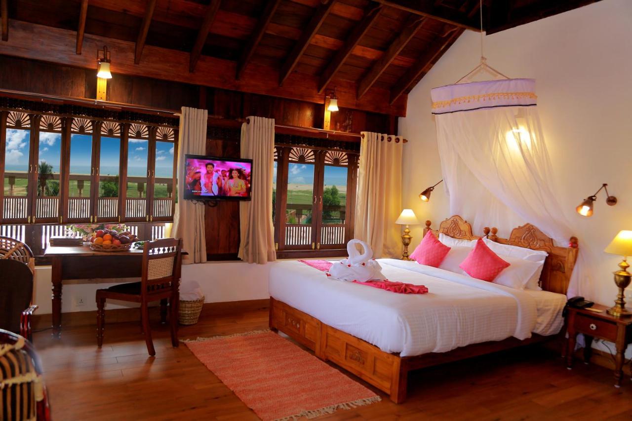 Ayursoma Ayurveda Royal Retreat Hotel Kovalam Exterior photo